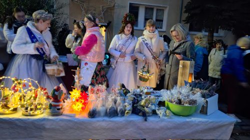 004-Anleuchten-Kindelbrueck Leonie-Voigt 29-11-2025