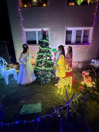 020-Anleuchten-Kindelbrueck Leonie-Voigt 29-11-2025