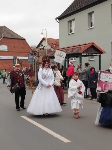 003-Maerchenumzug-Bad-Bibra Leonie-Voigt 13-12-2025