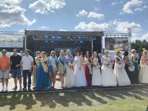 004-Auftritt-Elbauenfest_Leonie-Voigt_10-08-2025