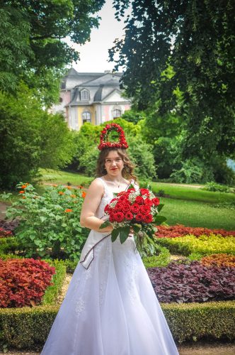 004-Rosenkoenigin_Portraits_Dominik-Muckel_2025