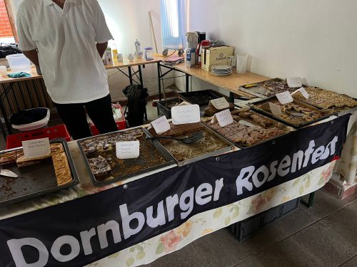 006-Kuchenverkauf-Hoffest-Domaene_Amrei-Wahlig_12-07-2025