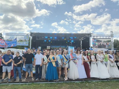 012-Auftritt-Elbauenfest_Leonie-Voigt_10-08-2025