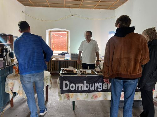 014-Kuchenverkauf-Hoffest-Domaene_Amrei-Wahlig_12-07-2025